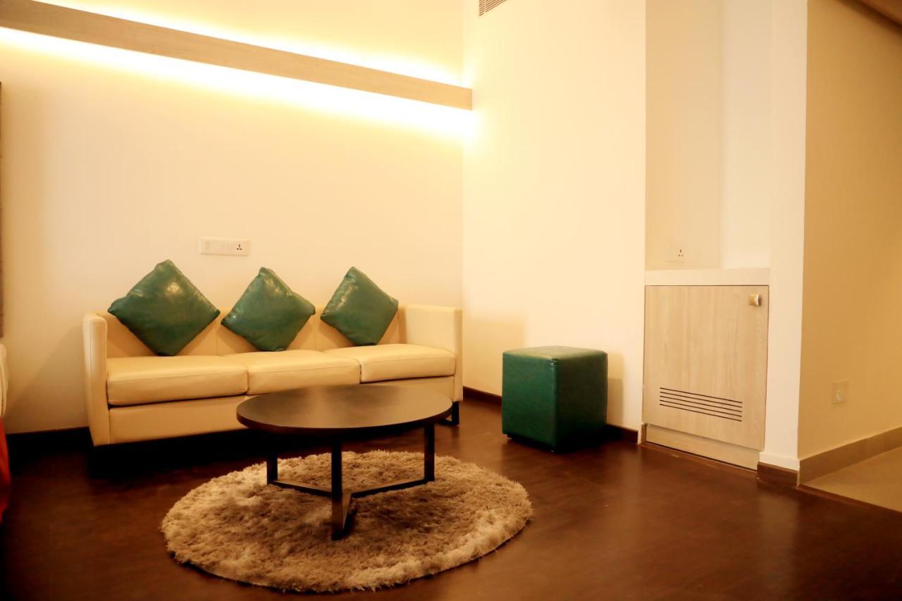 Hotel Deccan Serai Grande, Gachibowli, Hyderabad Exterior foto