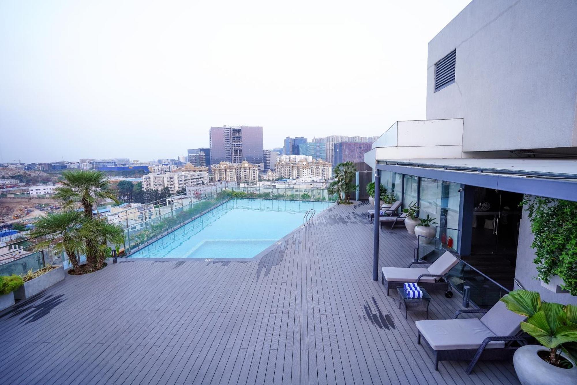 Hotel Deccan Serai Grande, Gachibowli, Hyderabad Exterior foto